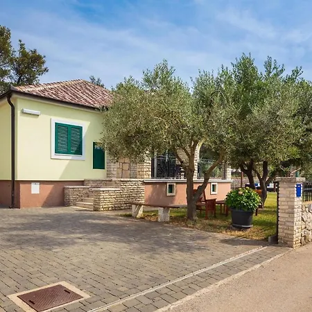 Сasa de vacaciones Curta